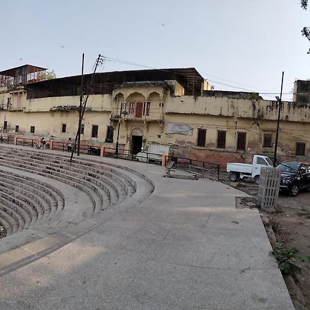 Shri Swami Sheetal Das Akhada B1-88 Assi , Near Pushkar Talab,Varanasi, Ashram Dharmshala Hotel Exterior photo