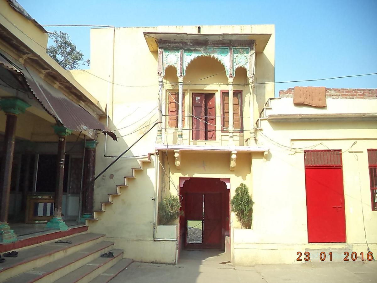 Shri Swami Sheetal Das Akhada B1-88 Assi , Near Pushkar Talab,Varanasi, Ashram Dharmshala Hotel Exterior photo