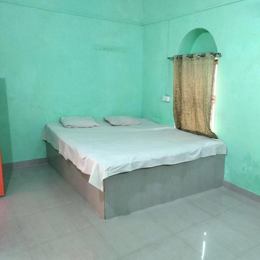 Shri Swami Sheetal Das Akhada B1-88 Assi , Near Pushkar Talab,Varanasi, Ashram Dharmshala Hotel Exterior photo