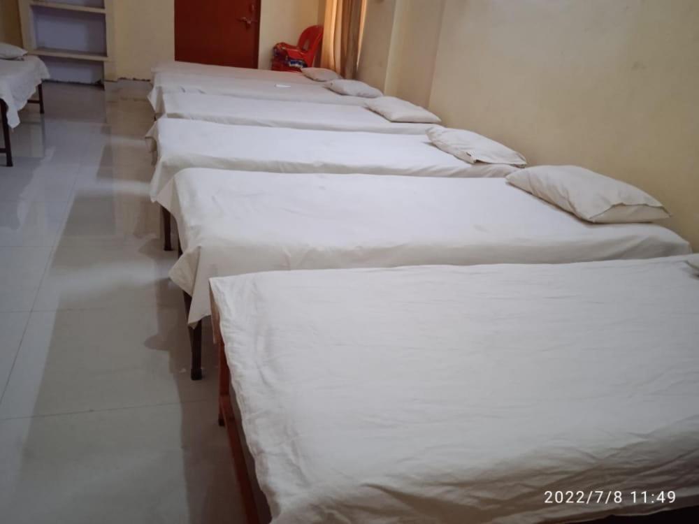 Shri Swami Sheetal Das Akhada B1-88 Assi , Near Pushkar Talab,Varanasi, Ashram Dharmshala Hotel Exterior photo