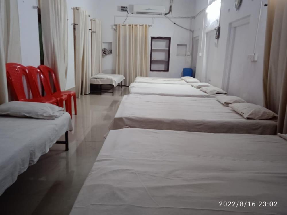 Shri Swami Sheetal Das Akhada B1-88 Assi , Near Pushkar Talab,Varanasi, Ashram Dharmshala Hotel Exterior photo
