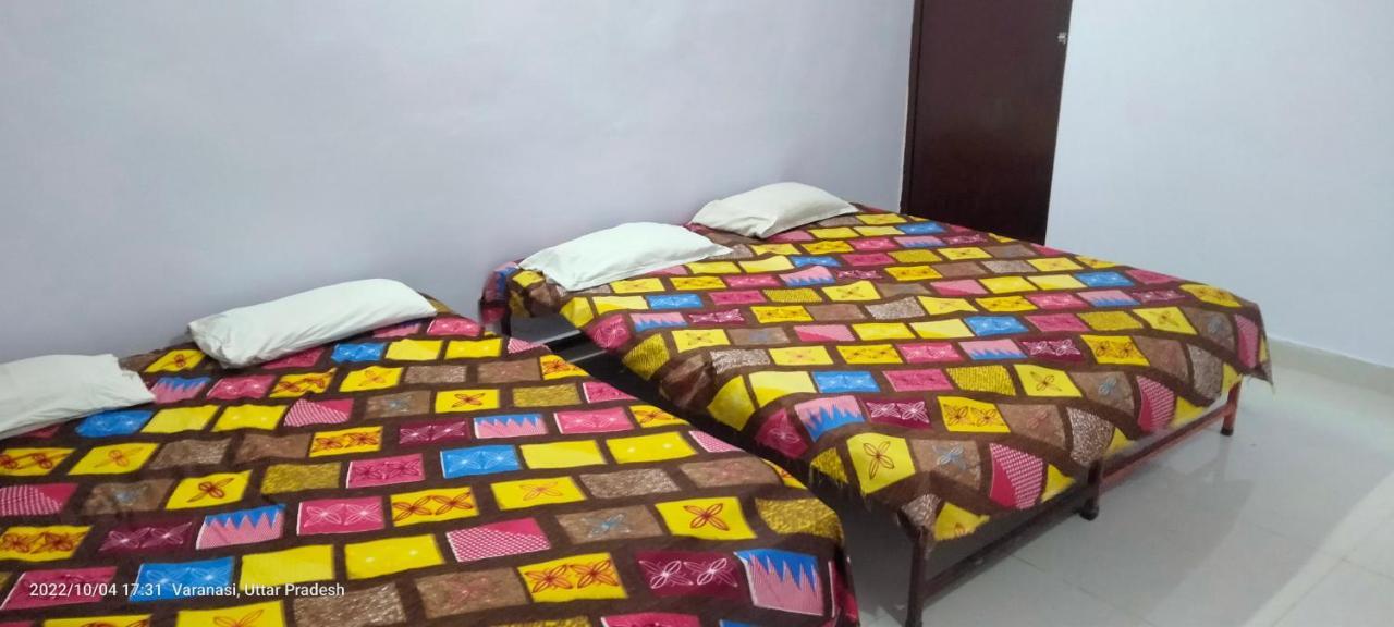 Shri Swami Sheetal Das Akhada B1-88 Assi , Near Pushkar Talab,Varanasi, Ashram Dharmshala Hotel Exterior photo