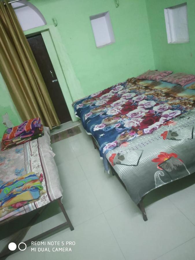 Shri Swami Sheetal Das Akhada B1-88 Assi , Near Pushkar Talab,Varanasi, Ashram Dharmshala Hotel Exterior photo
